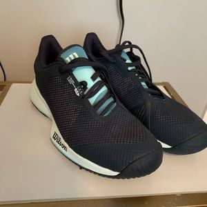 Wilson tennis sneakers